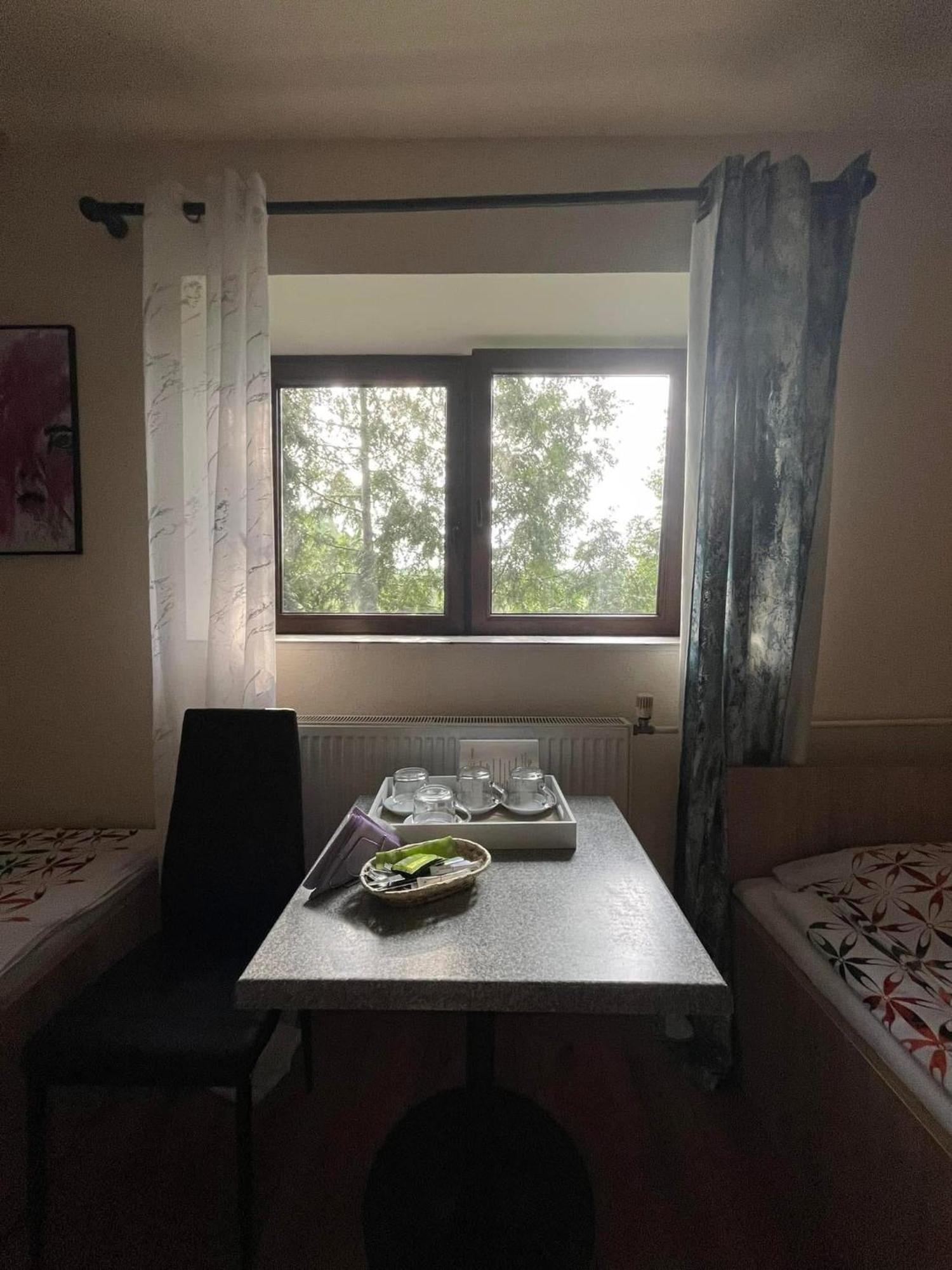 Zajazd Lesny Zakatek Dawniej Zajazd Don Kichot Łódź Buitenkant foto